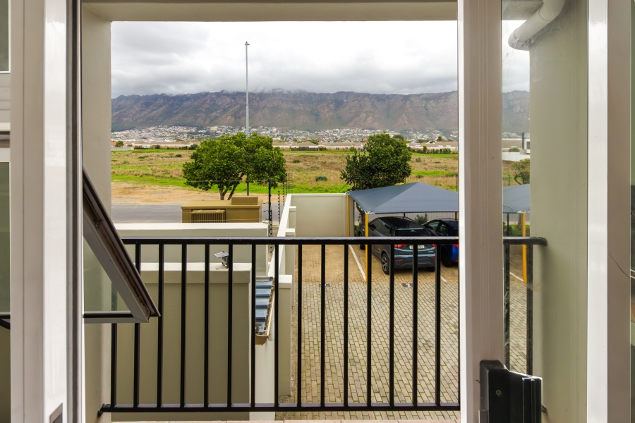 To Let 2 Bedroom Property for Rent in Gordons Bay Central Western Cape
